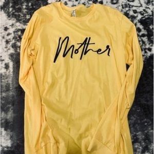 Woman’s size large long sleeve shirt